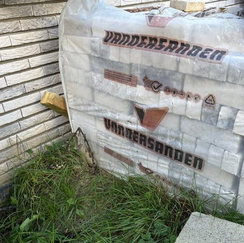 Lot gevelstenen Vandersanden Lima WFS & betonblokken, Doe-het-zelf en Bouw, Ophalen, Zo goed als nieuw, Bakstenen