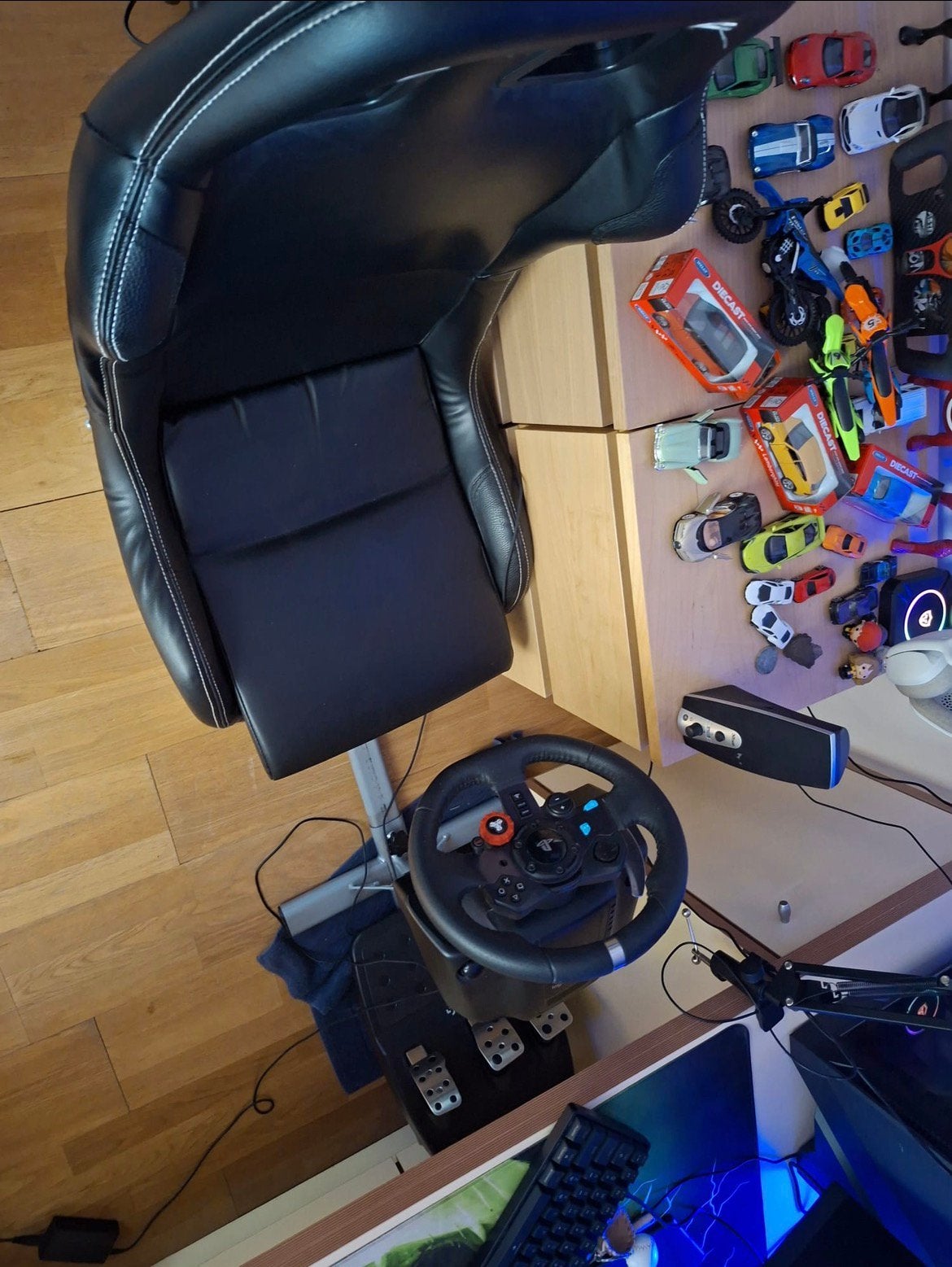Logitech G29 Racestuur + Pedalen & Playseat Evolution, Games en Spelcomputers, Ophalen, Zo goed als nieuw