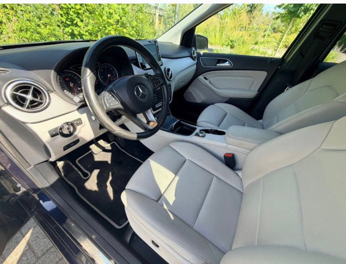 Mercedes b klasse, 4 cilinders, Leder, 5 deurs, Onderhoudsboekje