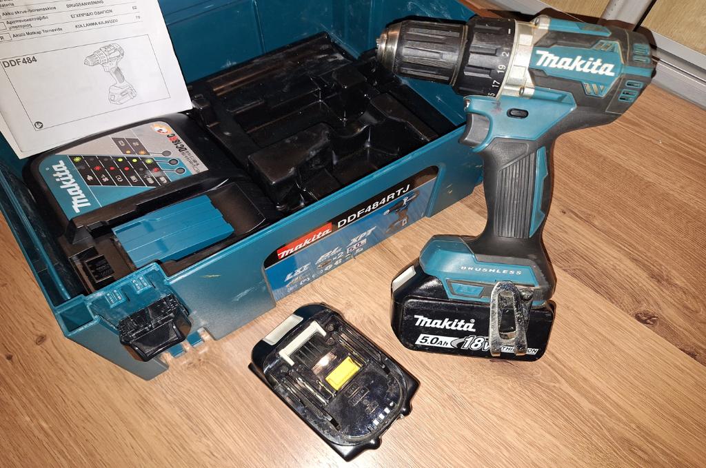 Vijsmachine Makita DDF484RTJ, Doe-het-zelf en Bouw, Ophalen, Gebruikt