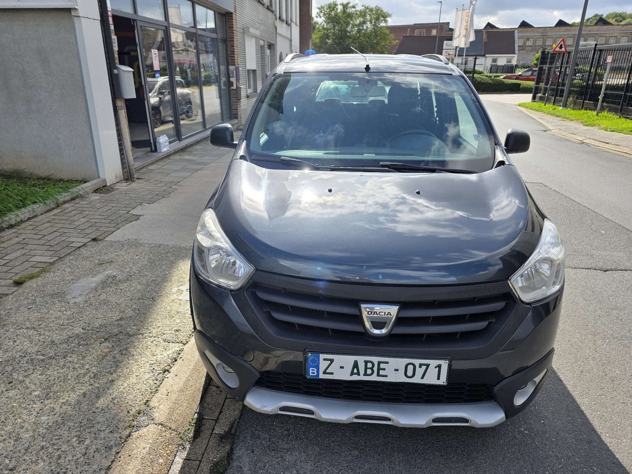 Dacia Lodgy 115 Stepway 7 pls (bj 2016), Auto's, Dacia, Stof, Gebruikt, Euro 6, 4 cilinders