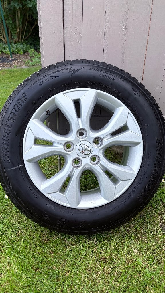Roues hiver Toyota Yaris Cross, Auto-onderdelen, Banden en Velgen, Ophalen, Gebruikt, 16 inch, Banden en Velgen