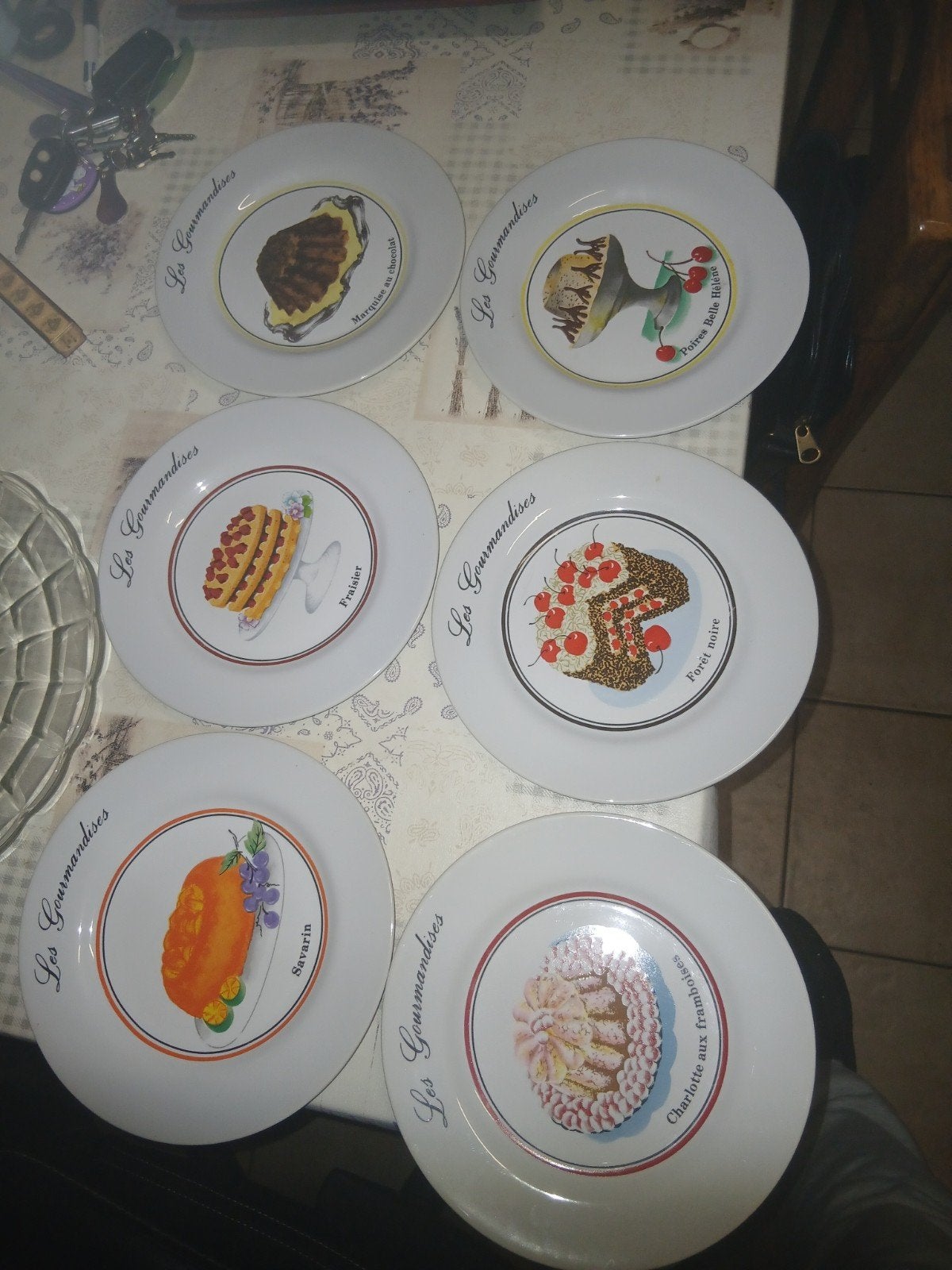 assiette a dessert, Enlèvement ou Envoi