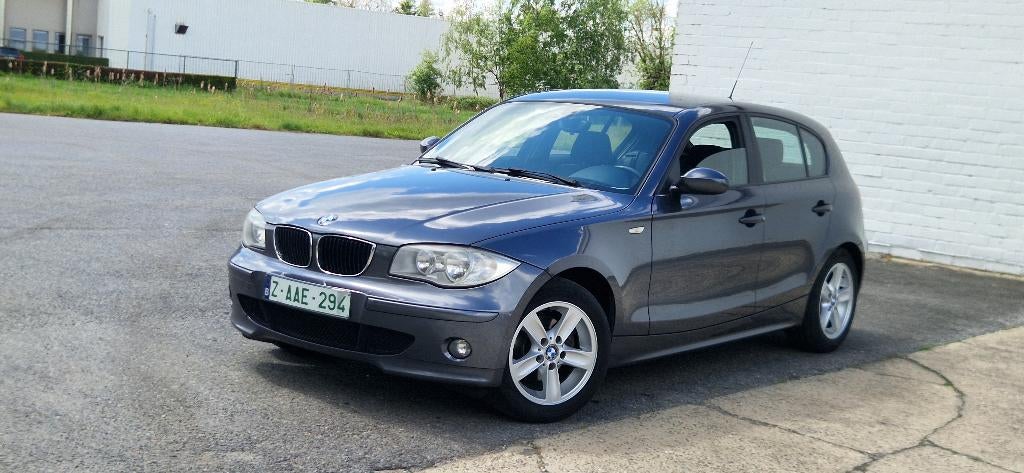 BMW 116I benzine gekeurd voor verkoop, Auto's, 1 Reeks, 1599 cc, 4 cilinders, Parkeersensor