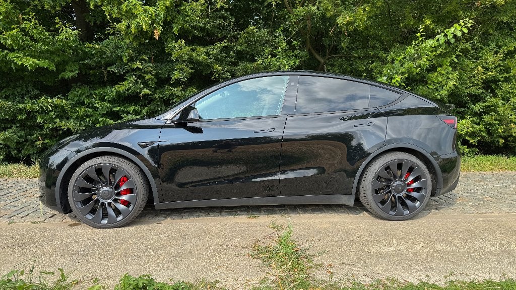 Performances du Tesla Y, Autos, Achat, Entretenue par le concessionnaire, Noir, Particulier