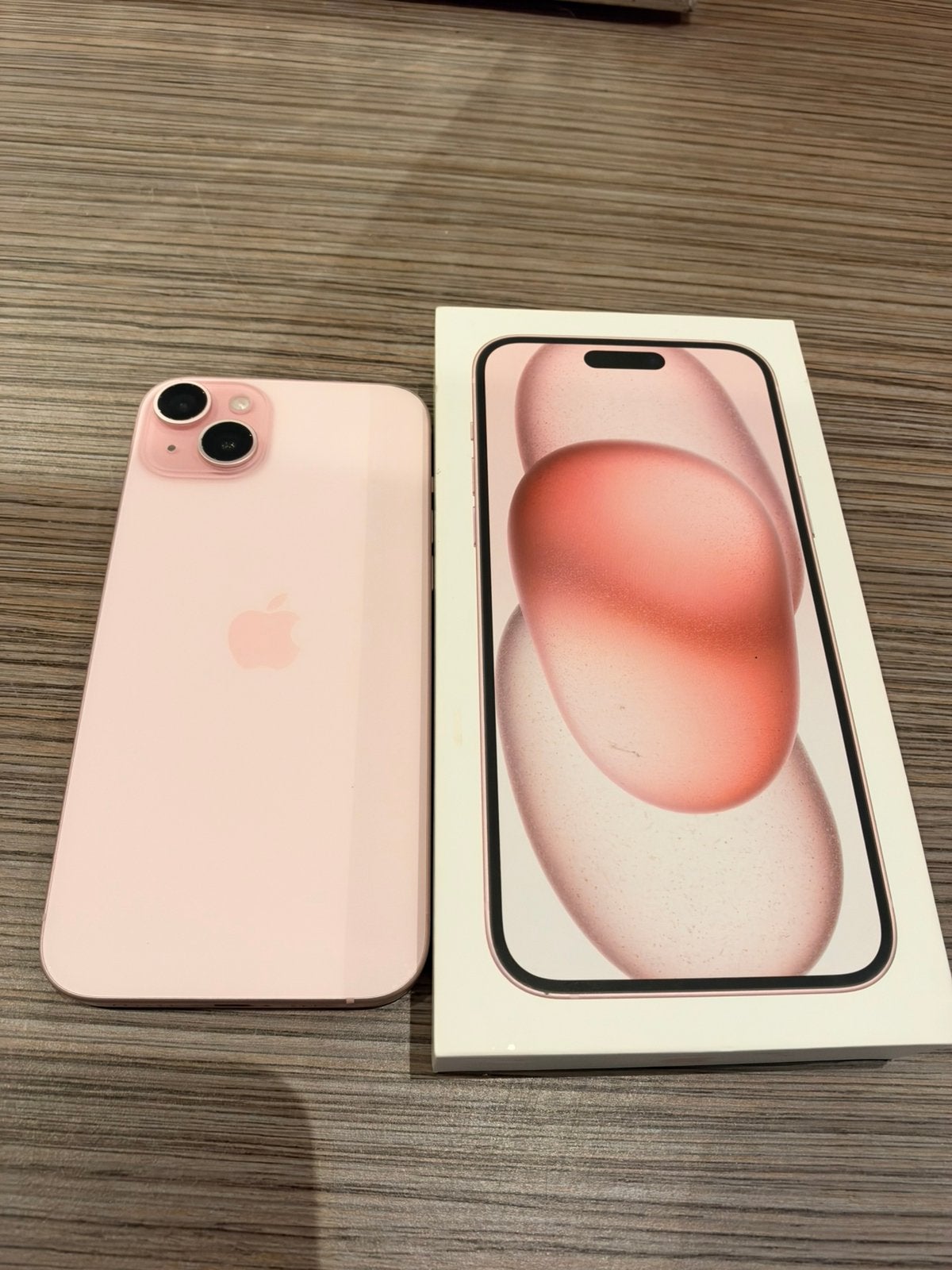 Iphone 15 plus, batterijpercentage 95%!, Telecommunicatie, Ophalen of Verzenden, Zo goed als nieuw, Roze, IPhone 15