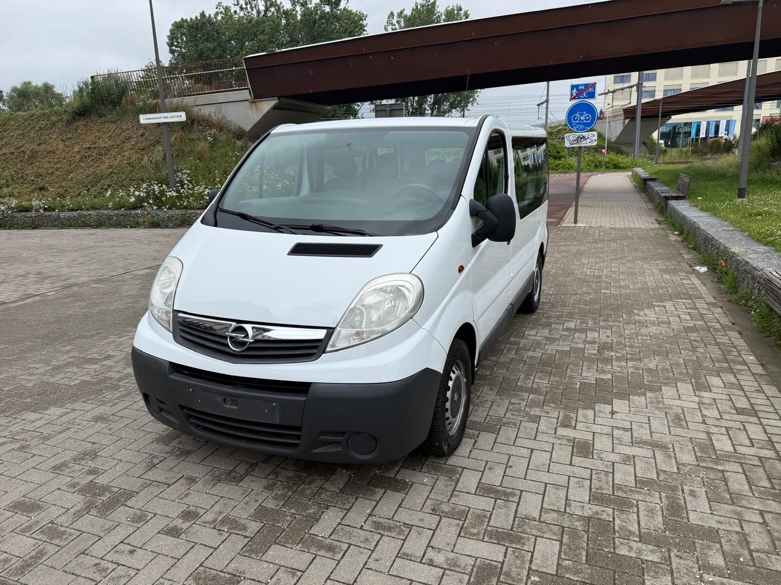 OPEL VIVARO 2.0 TDCI 2014 80 000 KM AVEC CONTRÔLE DE CLIMATI, Autos, Euro 5, Achat, Boîte manuelle, 5 portes