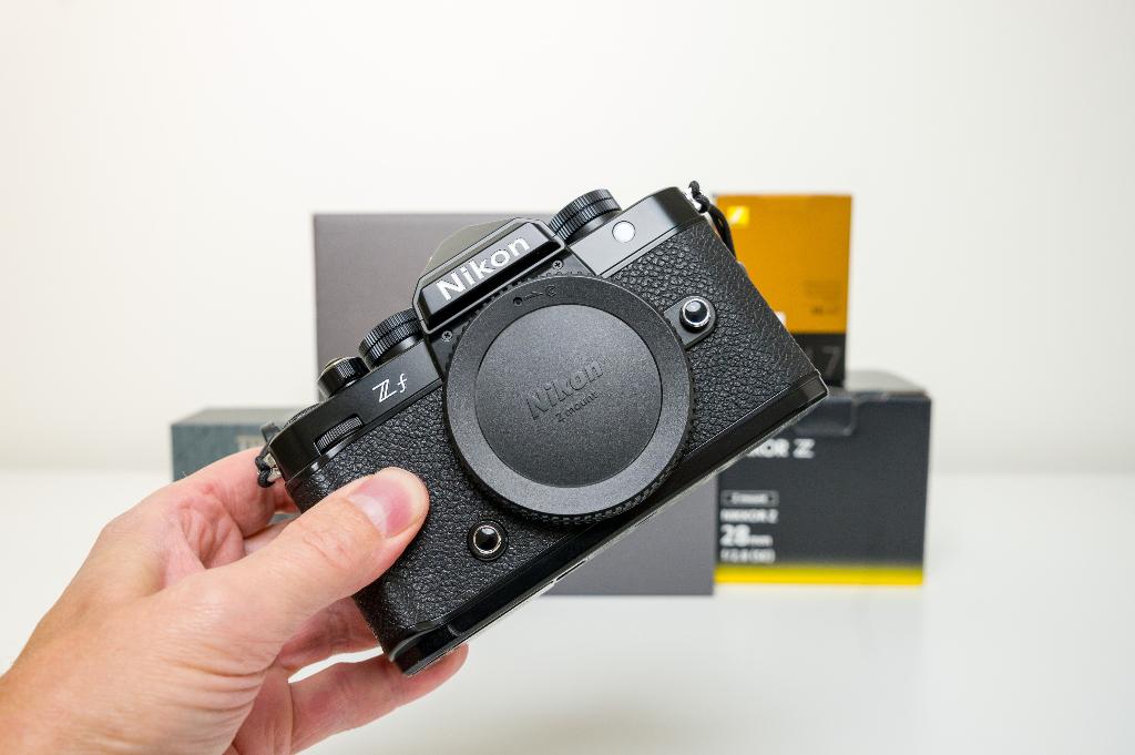 Nikon Zf kit - als nieuw, Compact, Ophalen of Verzenden, Zo goed als nieuw, Nikon