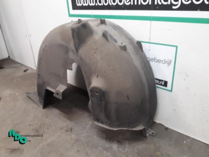 Passage de roue d'un Peugeot 208 (208 12-), -, 3 mois de garantie, Utilisé, -
