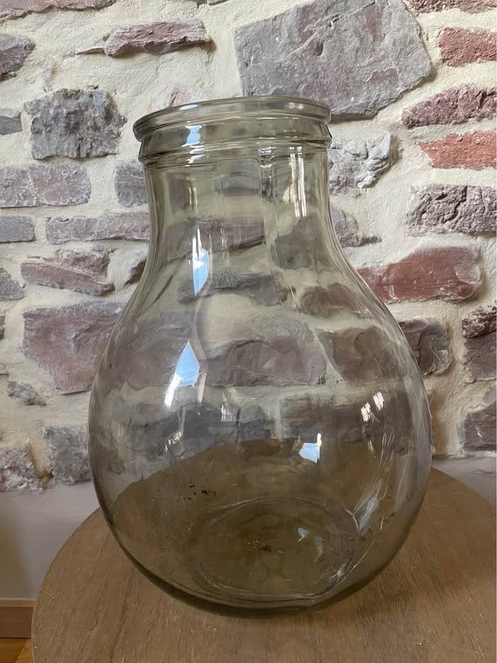 Bonbonne en verre / dame Jeanne, Enlèvement
