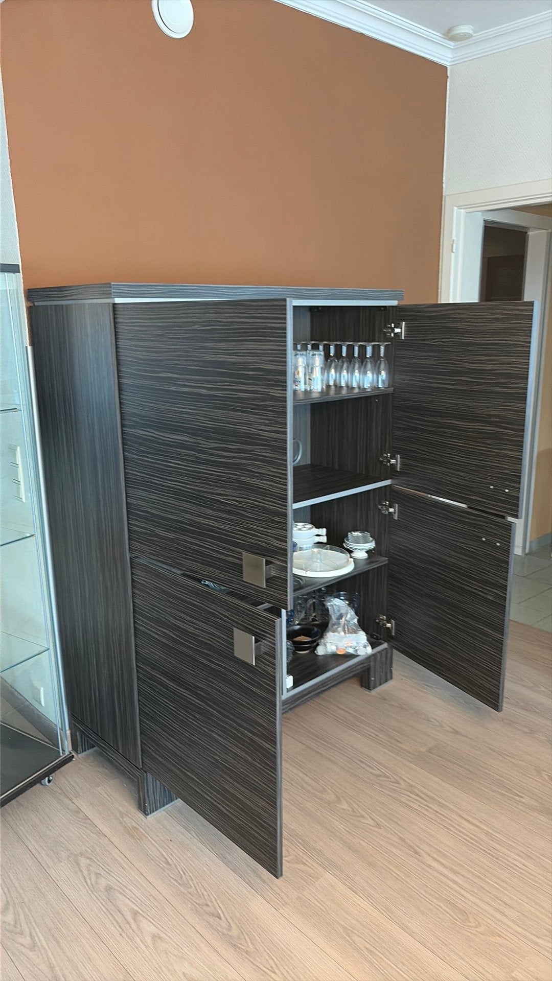 Meuble avec verre a vendre, Enlèvement, Comme neuf, Verre