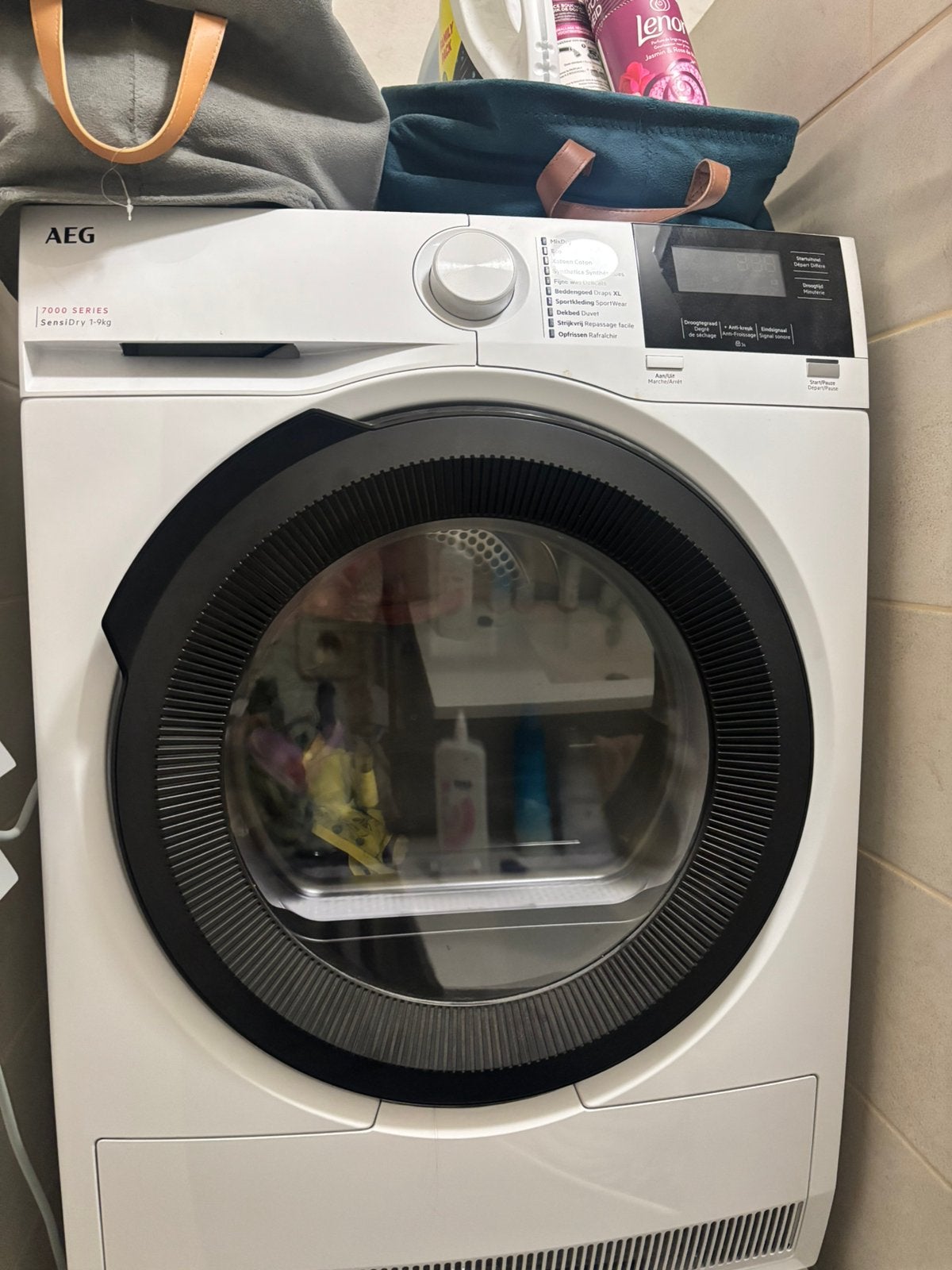 AEG wasmachine, Ophalen, 1200 tot 1600 toeren, 8 tot 10 kg, Energieklasse A of zuiniger