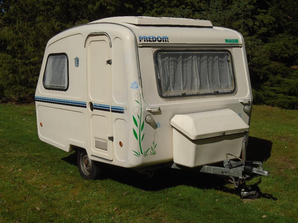 caravan Predom, Caravans en Kamperen, Caravans, Omvormbare zithoek, Tot en met 3, Particulier, 4 tot 5 meter