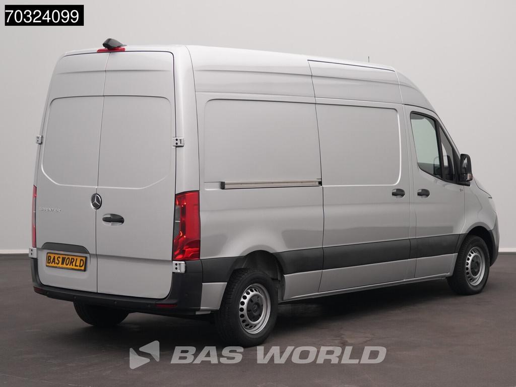 Mercedes Sprinter 215 CDI Automaat 150pk L2H2 MBUX Camera Ai, Auto's, Bestelwagens en Lichte vracht, Automaat, Stof, Gebruikt