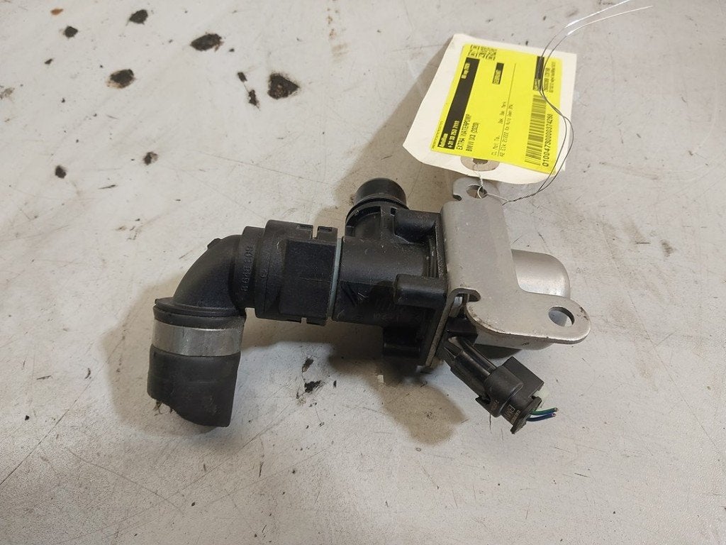EXTRA EAU POMPE BMW iX3 (01-2020/-) (|9452052|11519452052|), Utilisé, BMW, Petuelring 130
80809  München, DE, Bayerische Motoren Werke AG