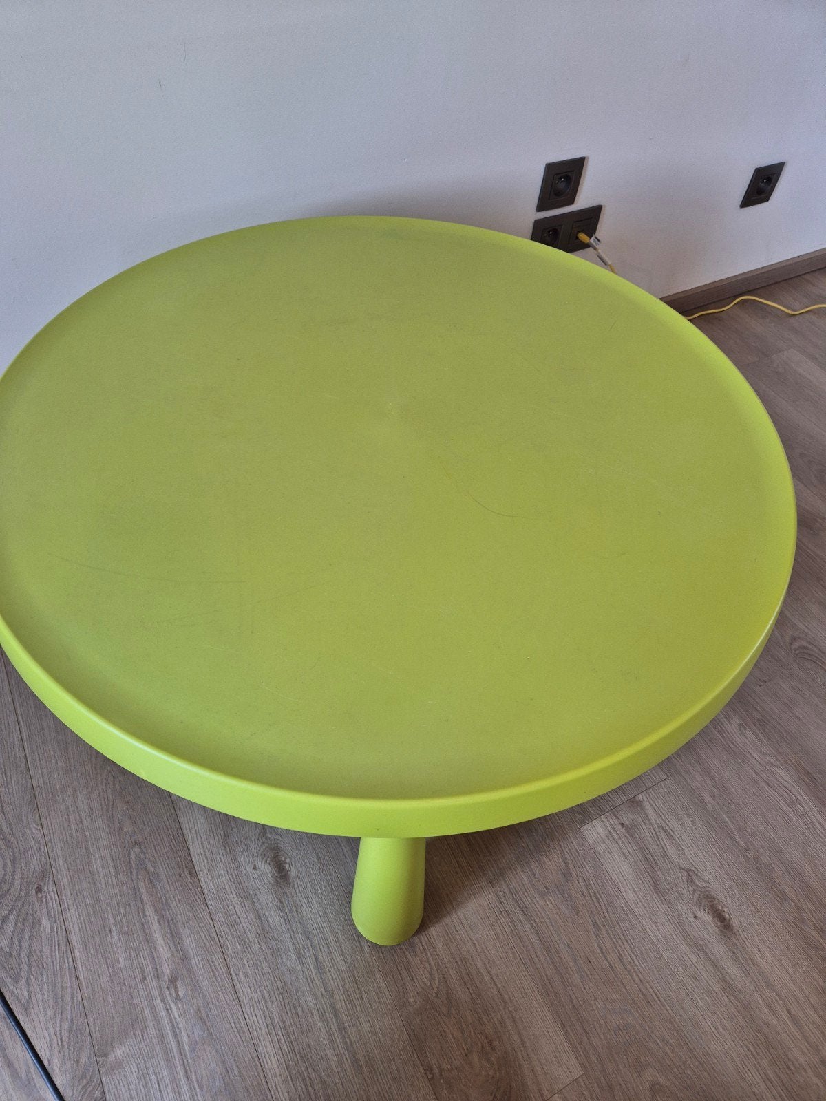Ikea tafeltje, Enlèvement