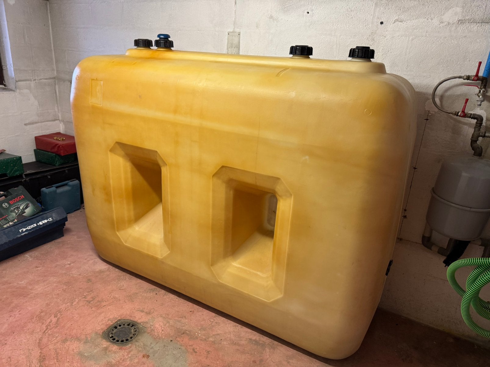 Cuve a mazout 2000 litres plastique, Bricolage & Construction, Enlèvement, Comme neuf