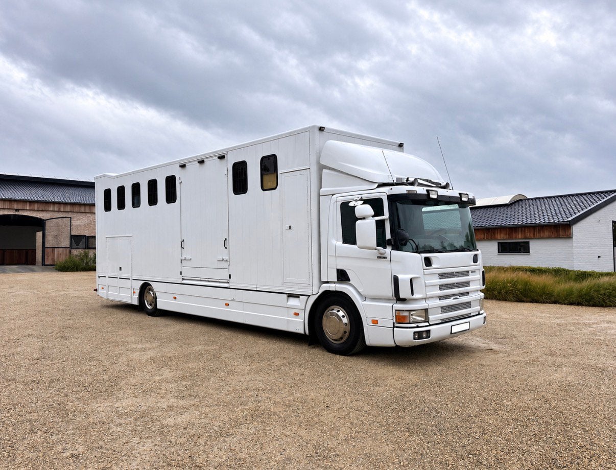 Paardenvrachtwagen voor 11 paarden
