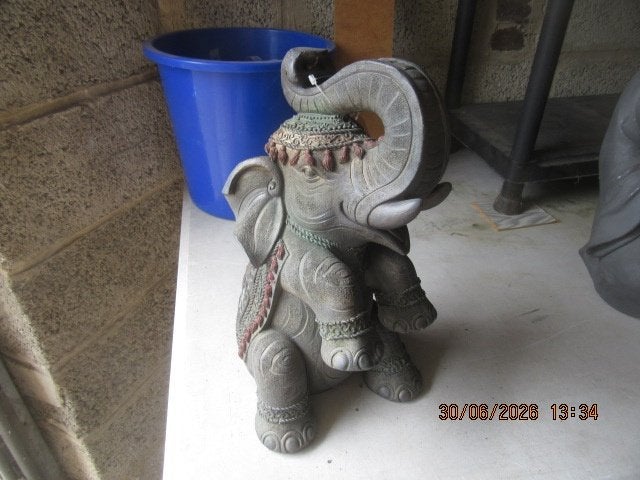 posture elephants decoratif, Collections, Enlèvement, Neuf, Animal