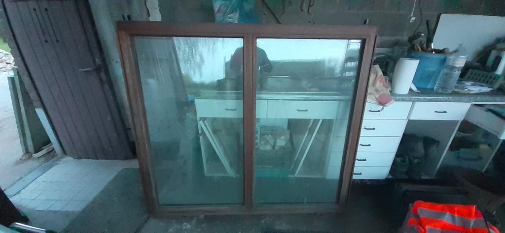 Houten raam dubbel glas., Gebruikt, Deurkozijn, Inclusief glas, 75 tot 150 cm
