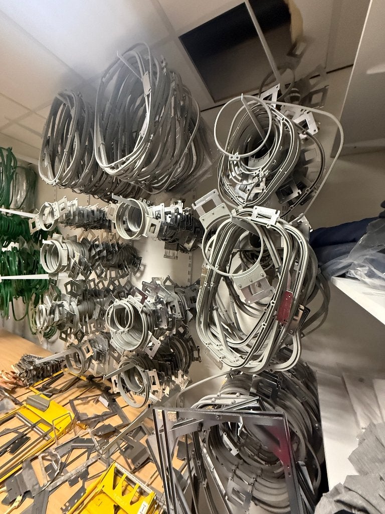 Diverse borduurklemmen en accessoires BROTHER Tajima., Ophalen of Verzenden, Gebruikt, Machineborduren, Borduurmachine