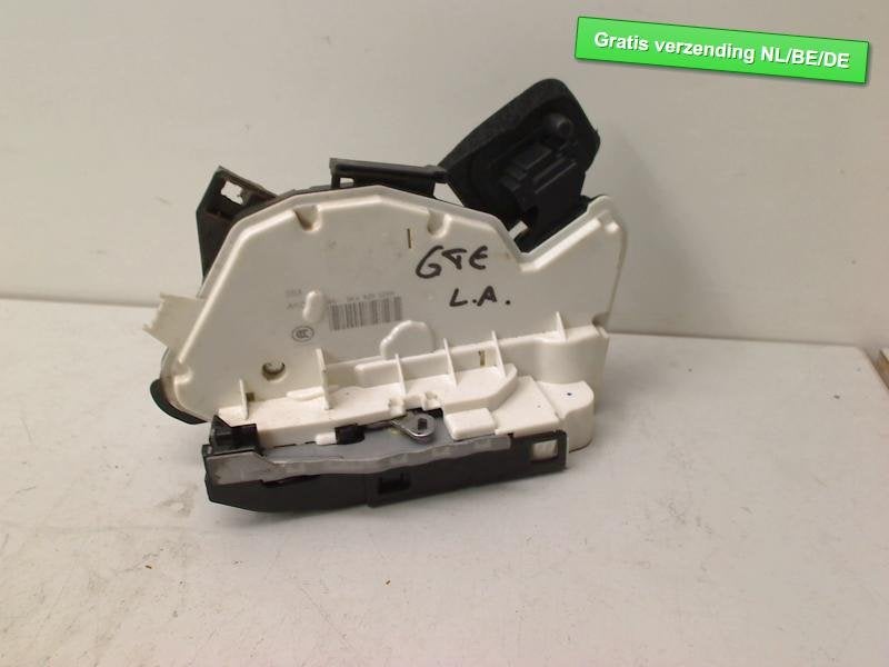 PORTIERSLOT LINKS ACHTER Golf VII (AUA) (5K4839015R), Gebruikt, Volkswagen, Volkswagen AG, Kundenbetreuung@volkswagen.de