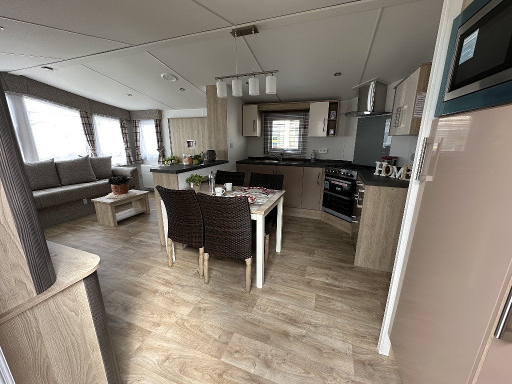 PROMO New Hampton 1100 x 400 cm — 2 chambres, Jusqu'à 6