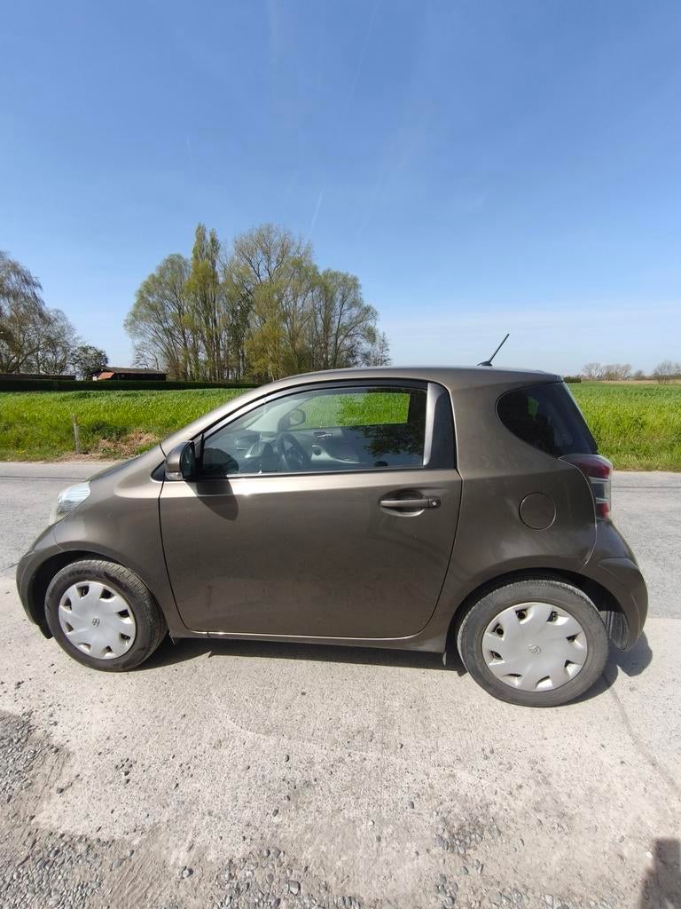 Toyota IQ 1000cc Benzine prêt à immatriculée, Autos, Entreprise, Essence, Achat