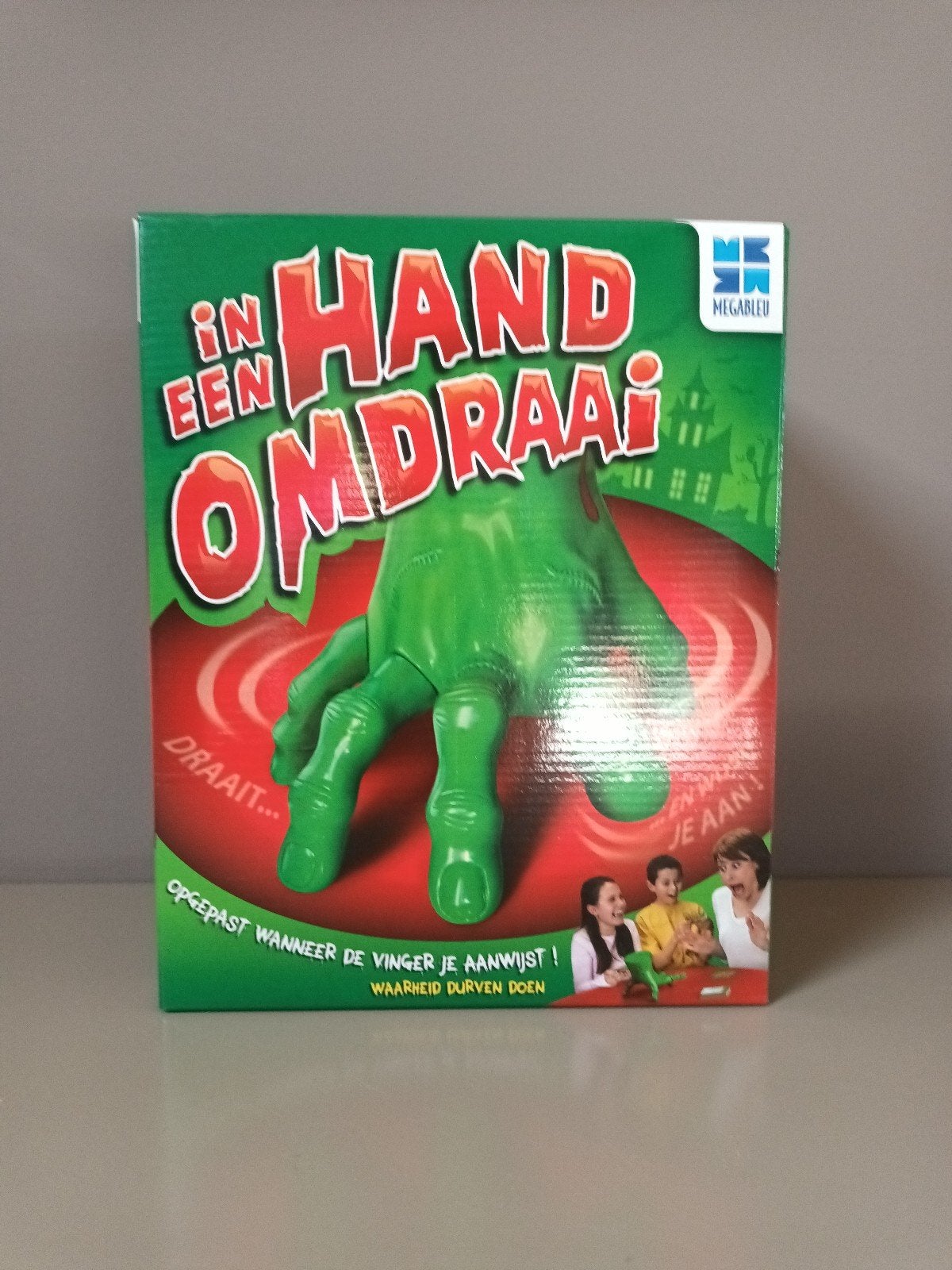 in een hand omdraai, nog niet geopend, Hobby en Vrije tijd, Gezelschapsspellen | Overige, Vijf spelers of meer, Ophalen, Zo goed als nieuw