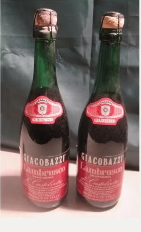 2x Giacobazzi Lambrusco Grasparossa di Castelvetro, Collections, Enlèvement ou Envoi, Pleine, Comme neuf, Autres types