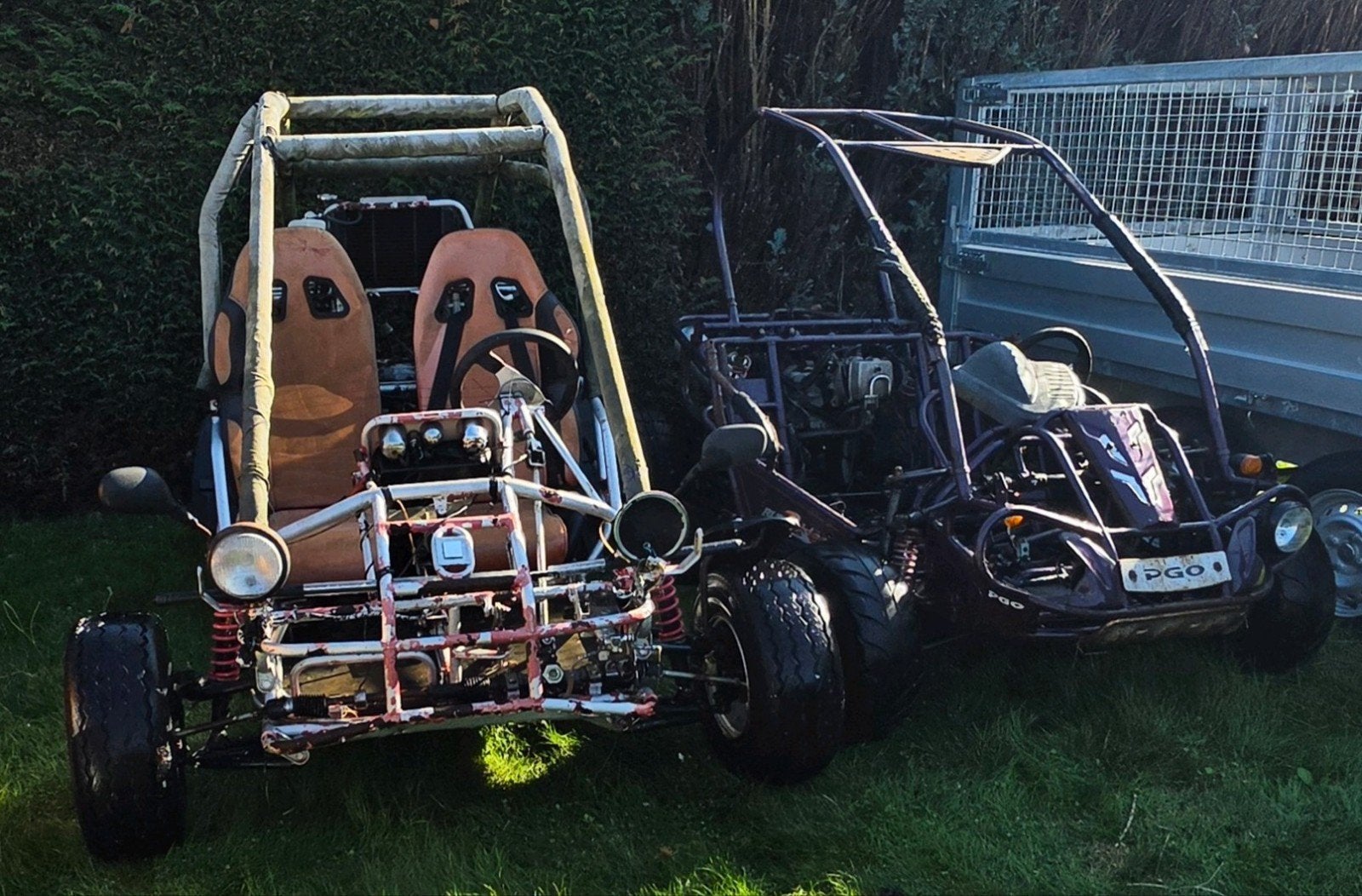 2x pgo buggy voor opmaak of onderdelen te koop, Motoren