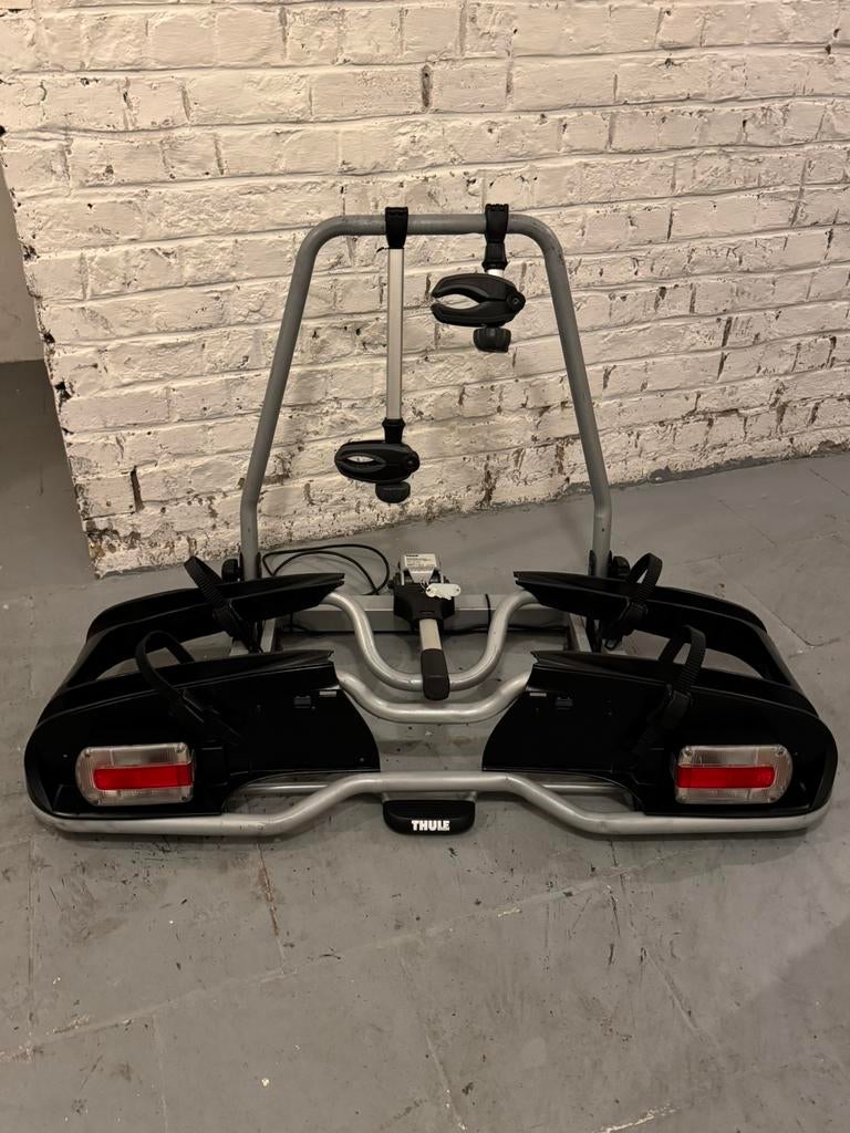 THULE fietshouder voor elektrische fietsen (2 fietsen), Ophalen, Zo goed als nieuw, 2 fietsen, Trekhaakdrager