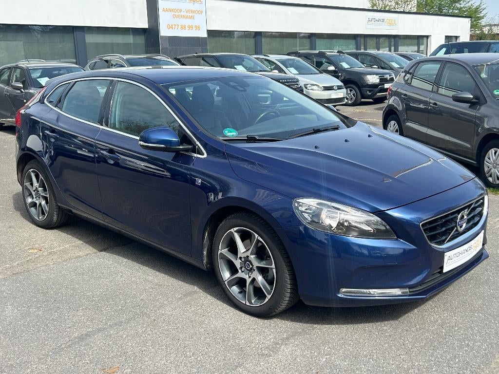 Volvo V40 2.0D, 2016, 146.610km, EURO 6b, Navi, 12m Garantie, Auto's, Voorwielaandrijving, 4 cilinders, 1969 cc, Blauw