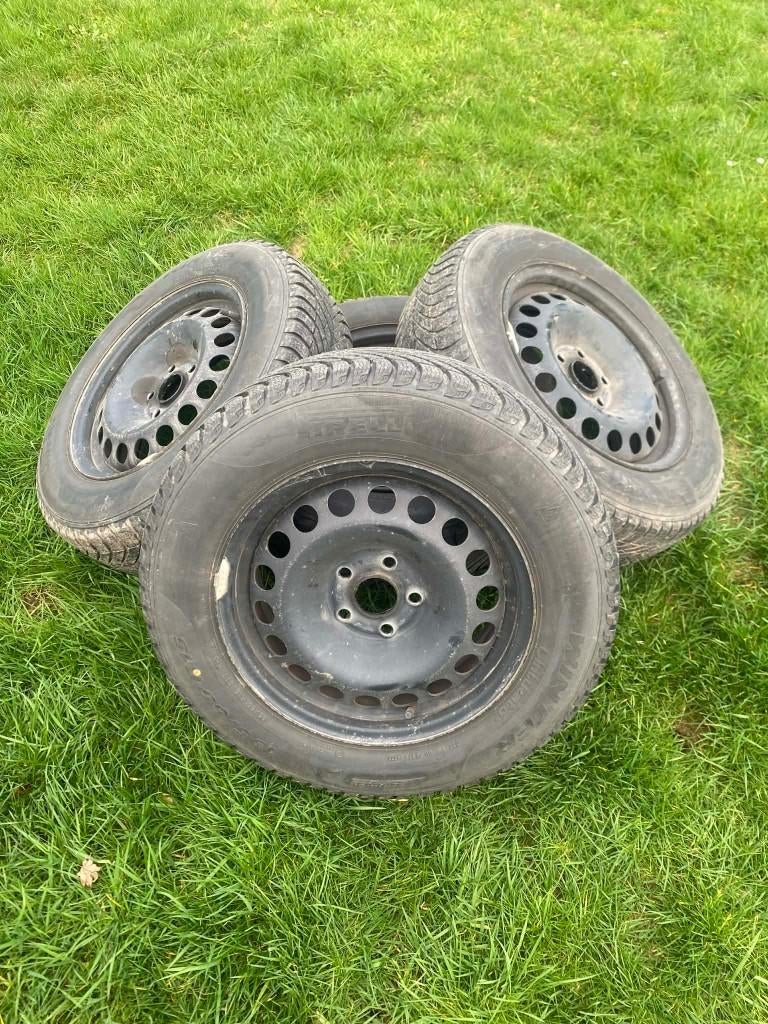 4 pneus hiver sur jantes acier Opel Astra K, Auto-onderdelen, Banden en Velgen, Ophalen, Gebruikt, 15 inch, Winterbanden