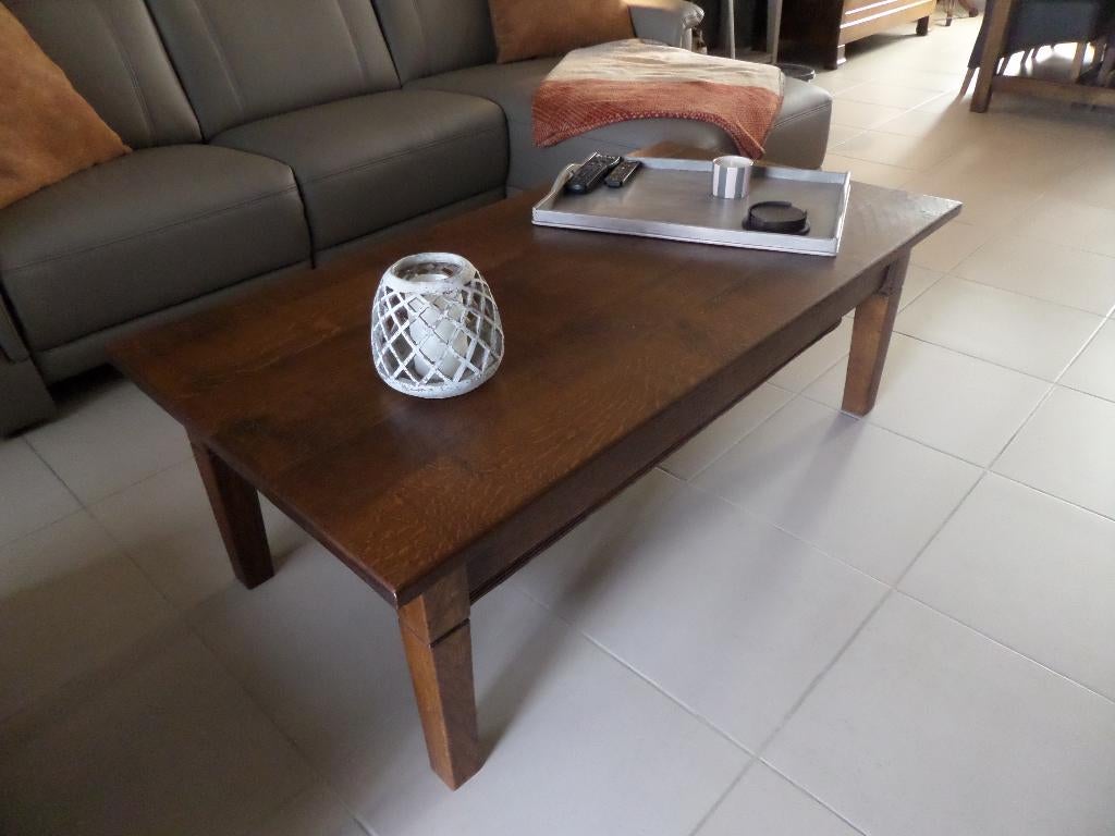 salontafel met eventueel ook een wollen vloertapijt, Ophalen