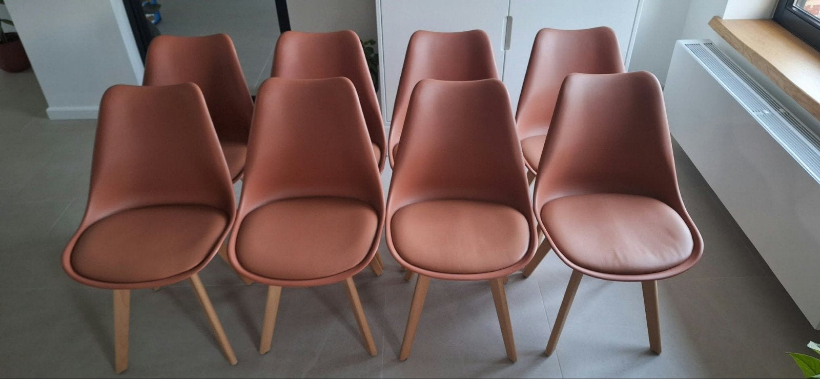 8 stoelen in nieuwstaat, Ophalen, Bruin, Zo goed als nieuw, Hout