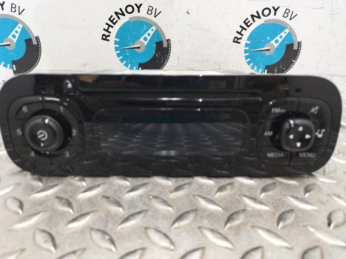 FIAT PANDA 0.9 TwinAir Lounge  RADIO 2012, Autos : Pièces & Accessoires, Enlèvement ou Envoi, Utilisé, ARN reconnu