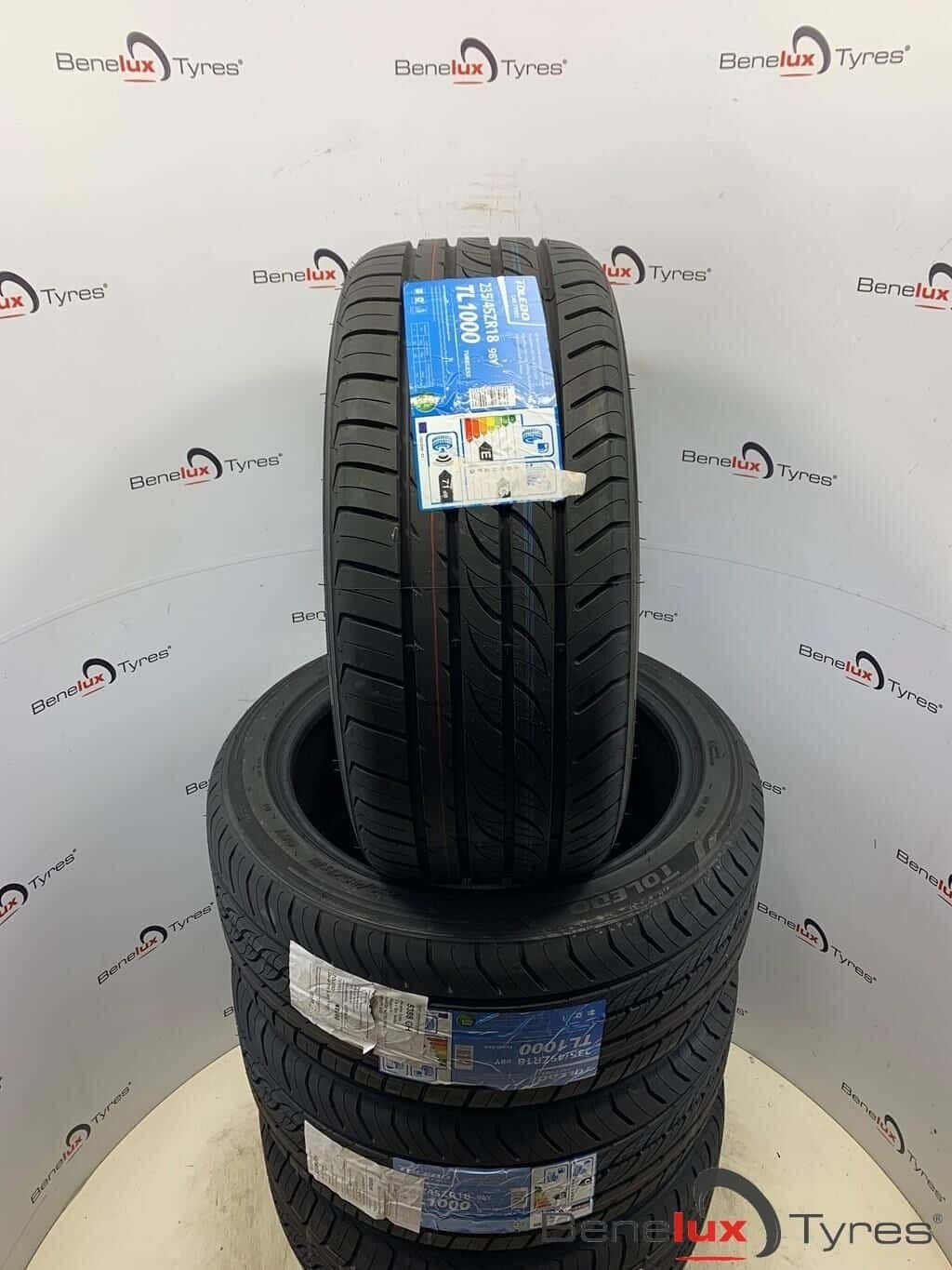 NIEUW 235/45ZR18 235/45R18 235/45/18 235/45 ZR18 R18 2354518, Auto-onderdelen, Ophalen, 18 inch, -, -