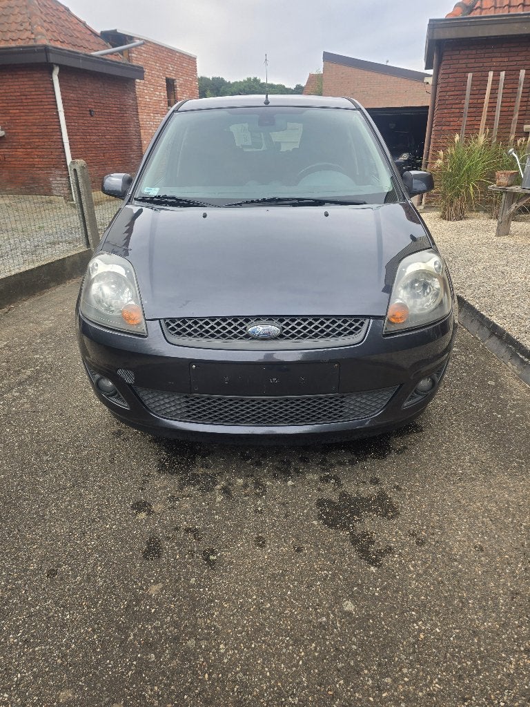 Ford Fiësta diesel gekeurd, Autos, Argent ou Gris, Achat, Boîte manuelle, Bleu