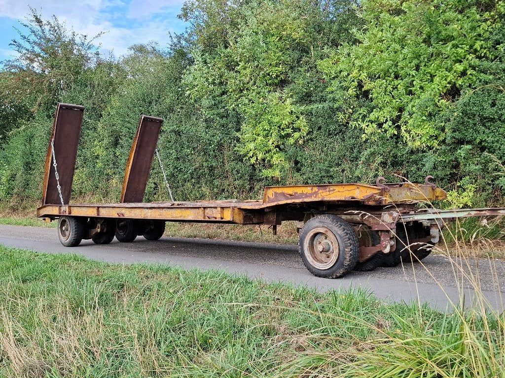 Machinetrailer met laag flatbed, Ophalen, Gebruikt