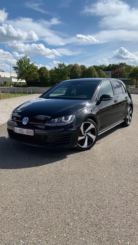 VW Golf 7 GTI TSI Performance, Auto's, Stof, 4 cilinders, Zwart, 5 zetels