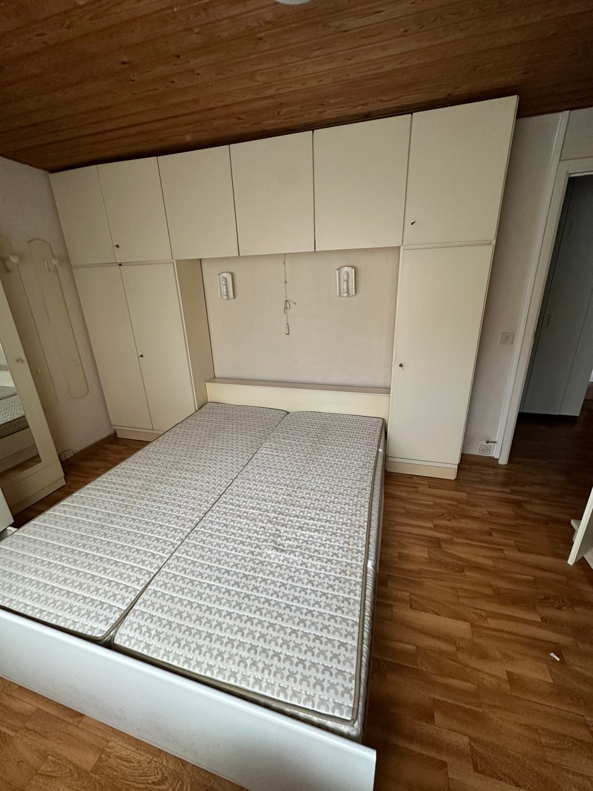 Volledig slaapkamermeubel met kleerkasten rondom, Ophalen, Gebruikt, Wit, Tweepersoons