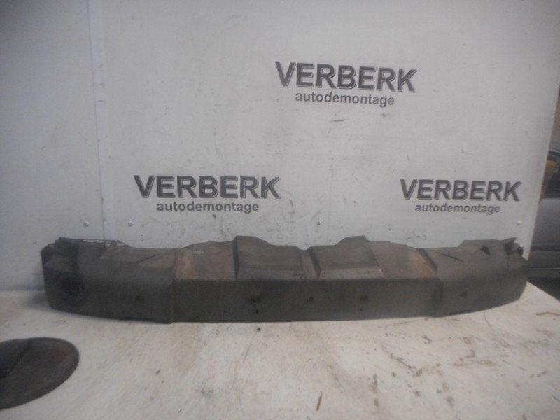 RENFORT PARE CHOC AVANT (TRAVERSE) Mondeo II (96bb17k876al), Henry-Ford-Straße  1
50735  Köln, DE, Ford-Werke GmbH, Kunden@ford.com