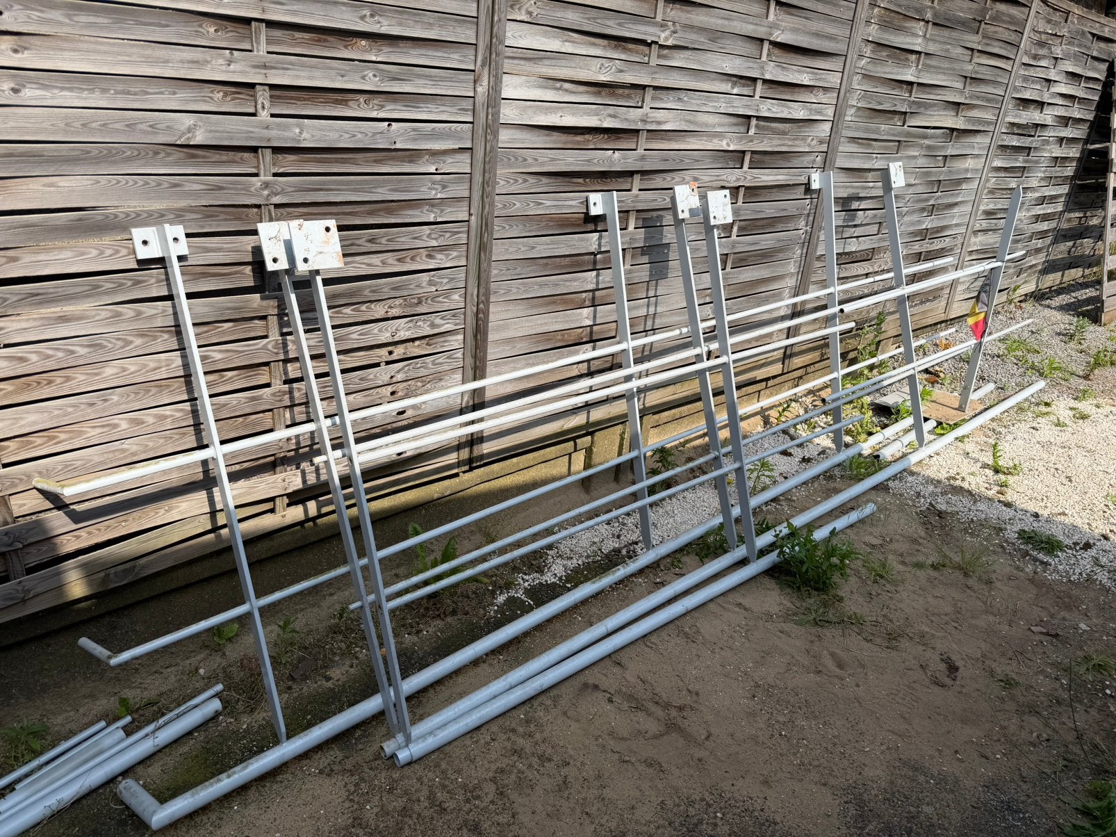 Partij stalen balustrade - balkon verzinkt staal (tot. 10m+), Tuin en Terras, Tuinhekken en Hekwerk, Ophalen, Gebruikt, IJzer