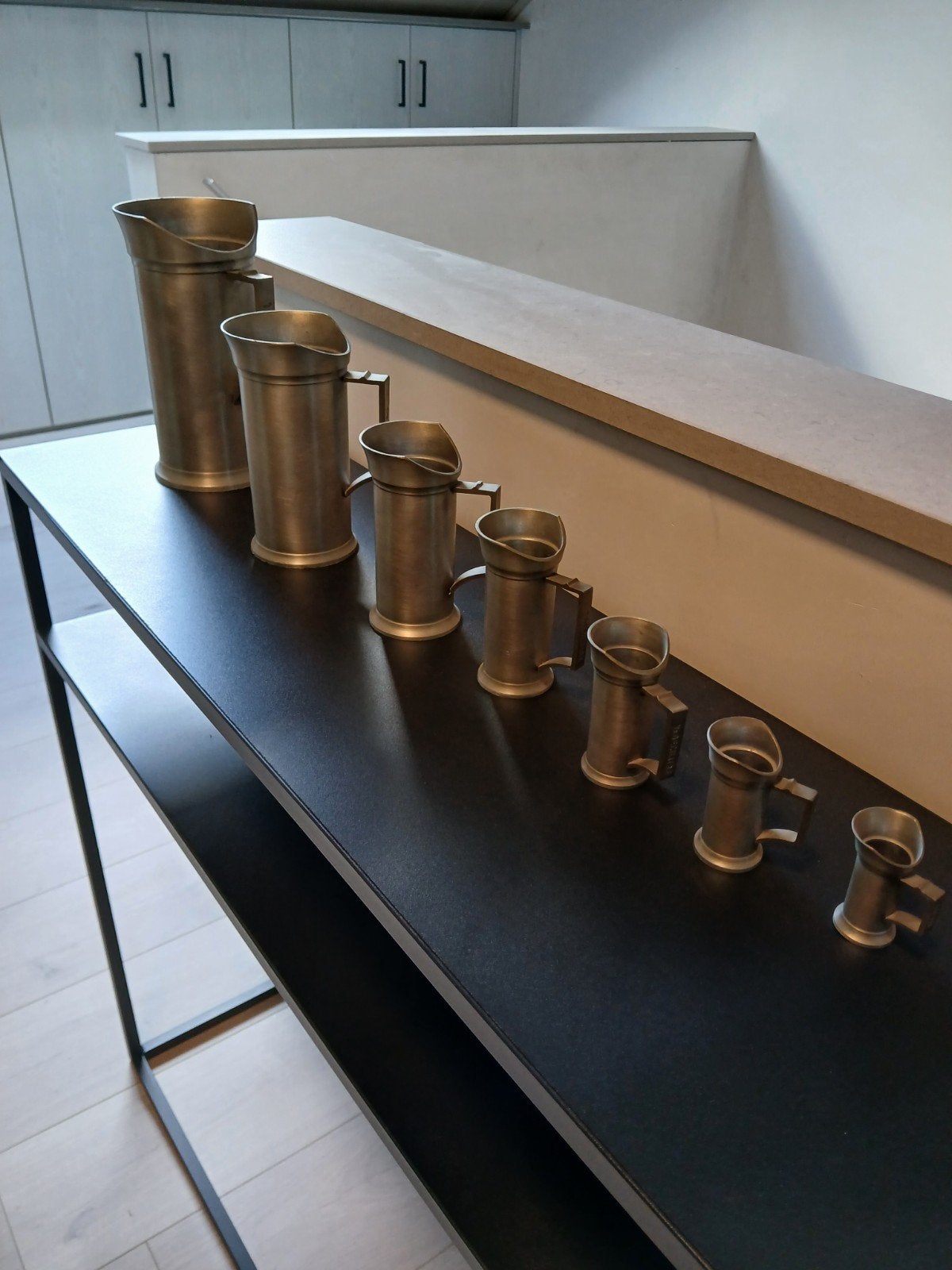 Set van 7 kannen in tin, Antiquités & Art, Antiquités | Étain, Enlèvement