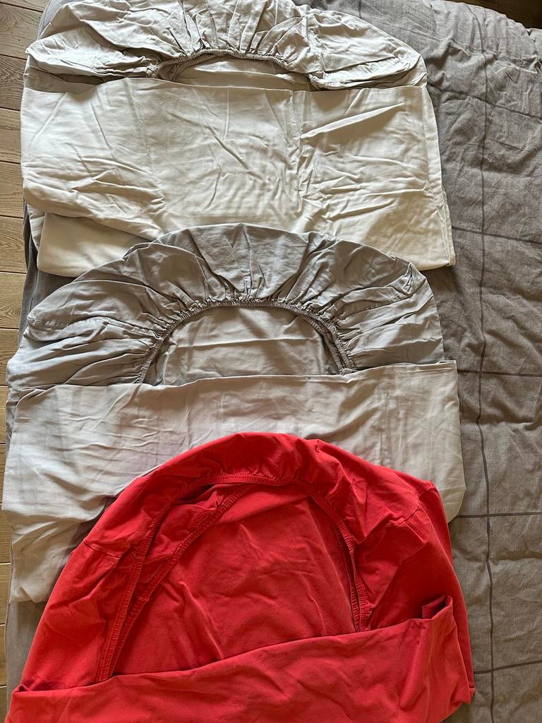 3 draps-housses pour 1 lit 90x200, Rouge, Drap-housse ou Taie d'oreiller, Enlèvement ou Envoi, Une personne