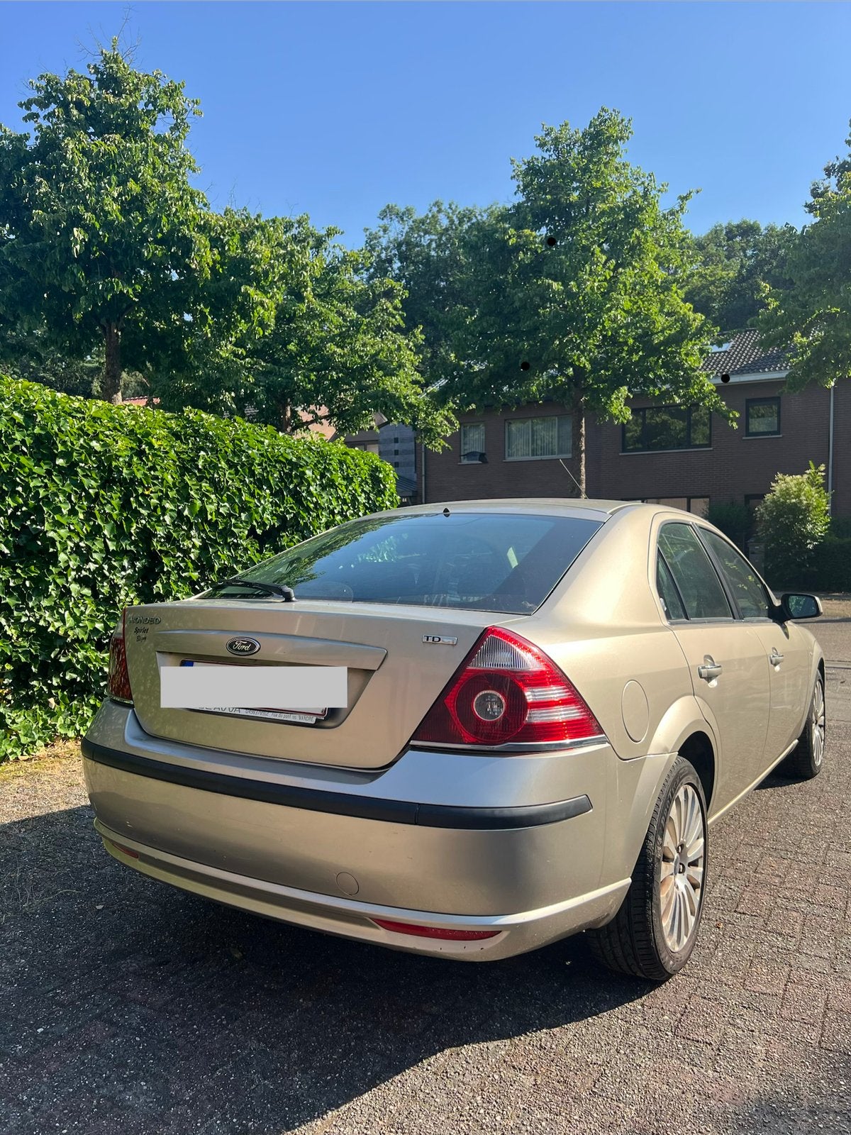 Ford Mondeo 2.0 Turbo TDCi Ghia, Auto's, Voorwielaandrijving, Zwart, Mondeo, Beige