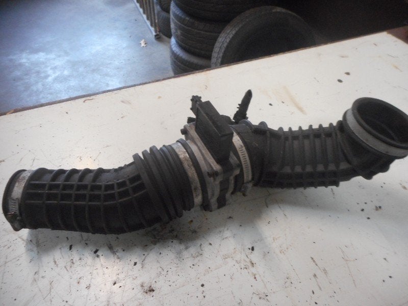 DÉBITMÈTRE Saab 9-5 (YS3E) (01-1997/12-2009), Autos : Pièces & Accessoires, Saab-de-info@saabgroup.com, Marienbergstraße  96
90411  Nürnberg, DE