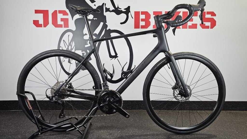 Vélo de route Cube Aattain C62 Race disc (2025), Enlèvement, Comme neuf