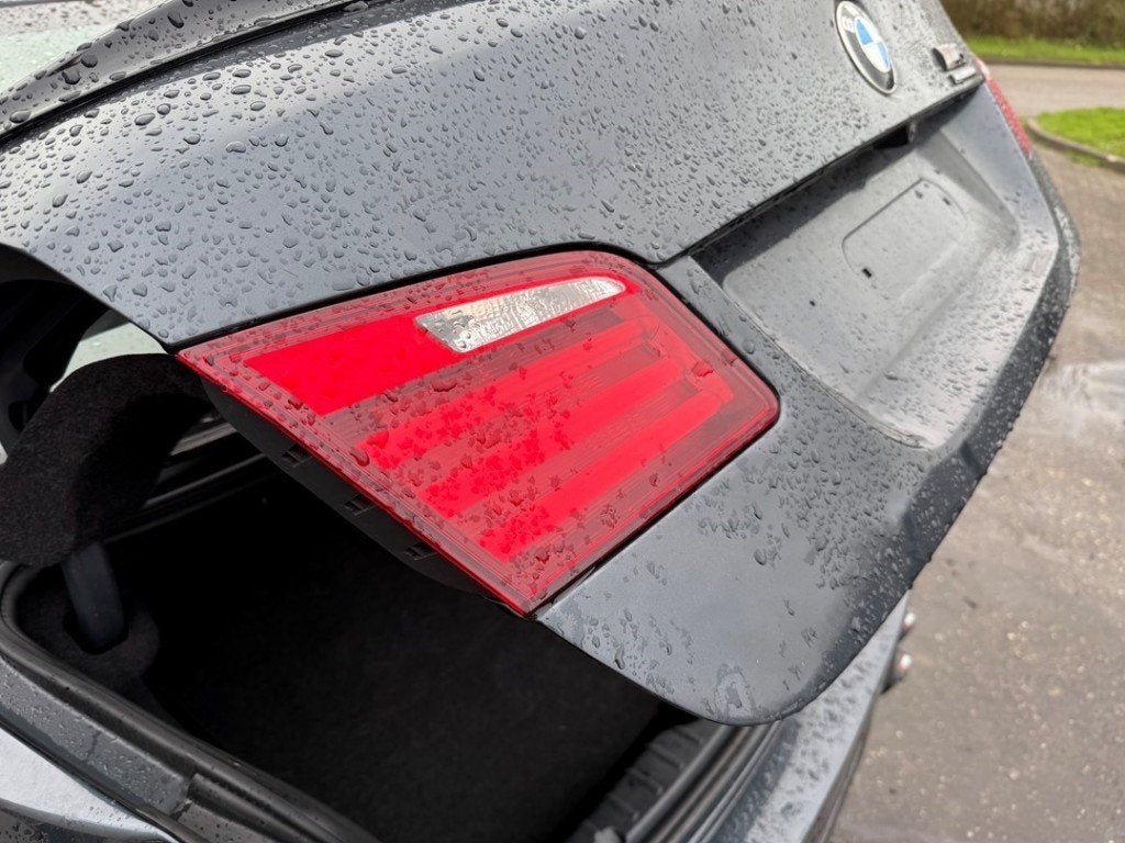 FEU ARRIÈRE GAUCHE BMW 5 serie (F10) (|63217306163|), Utilisé, BMW, Petuelring 130
80809  München, DE, Bayerische Motoren Werke AG